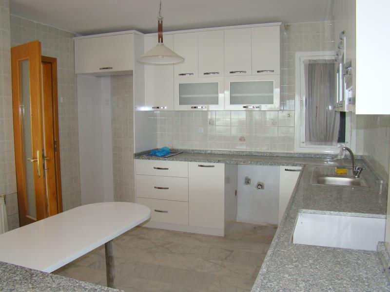 İzmir Karşıyaka Sahilde, Deniz manzaralı SATILIK Daire